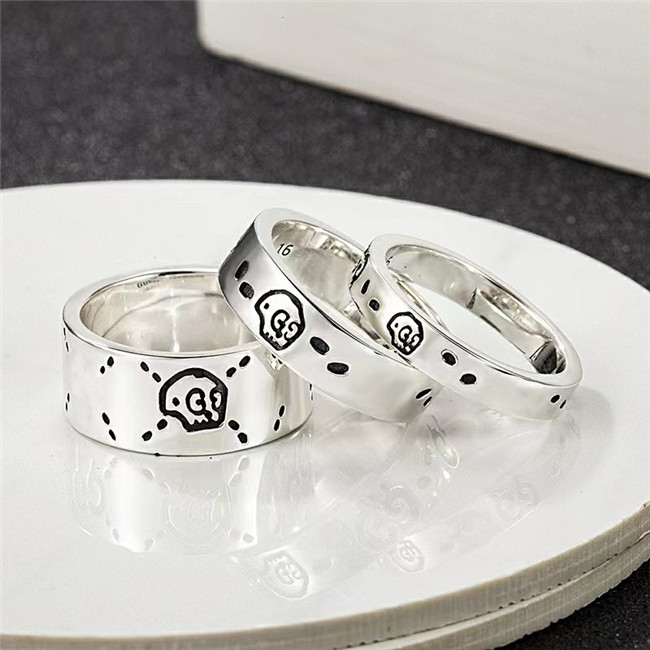 925 Silver Designer Love Heart Ring Men Women Snake Ring high-end quality couple wedding ring with box male and female designer Bugg
925 Silver Designer Love Heart Ring Men Women Snake Ring high-end quality couple wedding ring with box male and female designer Bugg
