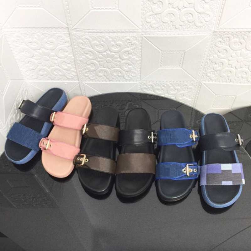 Bom Dia Sandals Designer Slipper Women slides Patent Canvas Flat Mule Shoes Leather bottom Beach Slides Rubber Soles Summer Flip Flops with box NO346, Color 5
Bom Dia Sandals Designer Slipper Women slides Patent Canvas Flat Mule Shoes Leather bottom Beach Slides Rubber Soles Summer Flip Flops with box NO346, Color 5
