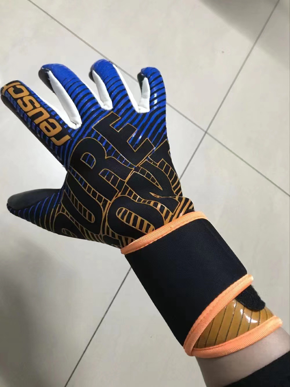 New Football Gloves Soccer Goalie Goalkeeper Gloves for Kids Boys Children Mens College Glove with Strong Grips Palms Goal Keeper Gloves Kit, Orange
New Football Gloves Soccer Goalie Goalkeeper Gloves for Kids Boys Children Mens College Glove with Strong Grips Palms Goal Keeper Gloves Kit, Orange