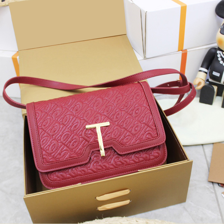 Fashion Embossing Luxurys Designer Bag TB Lock tote Shoulder Small Genuine Leather envelope clutch plaid stripes Women men wallet messenger handbag crossbody bags, Pink
Fashion Embossing Luxurys Designer Bag TB Lock tote Shoulder Small Genuine Leather envelope clutch plaid stripes Women men wallet messenger handbag crossbody bags, Pink