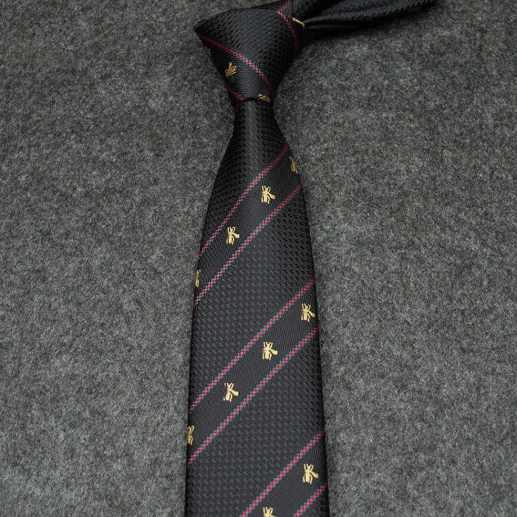 Men silk designer tie black necktie for women wedding dress clothes red and green ribbon stripes neckties luxury embroidery pattern exquisite leisure party tie
Men silk designer tie black necktie for women wedding dress clothes red and green ribbon stripes neckties luxury embroidery pattern exquisite leisure party tie