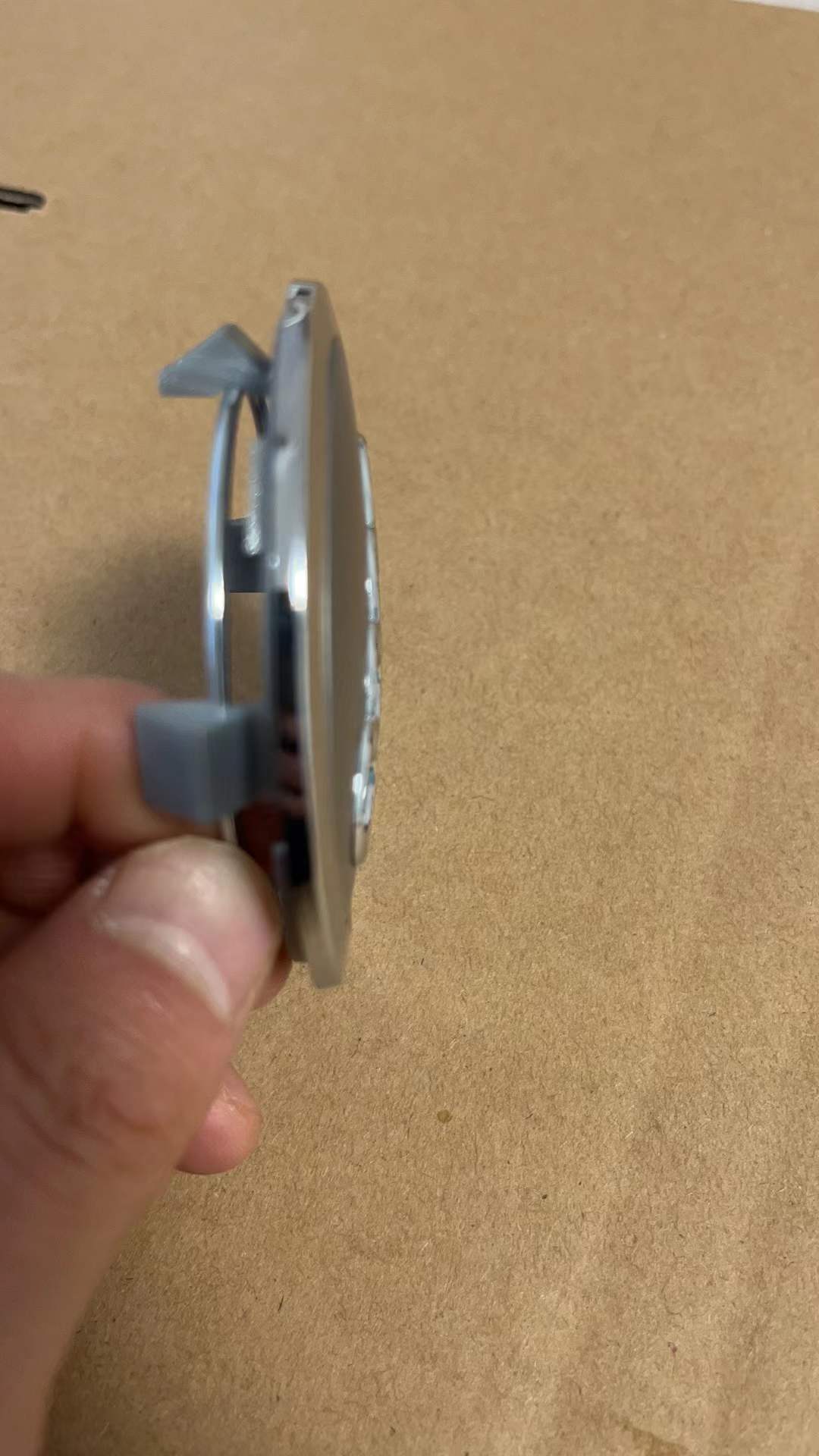 100pcs Car stying 69mm black/grey WHEEL Covers CENTER CAPS 4B0601170A 8D0601170 For A3 A4 A5 A6 A7 A8 TT S4 Q7 S6 S8 R8 A3 A4 A6 A8