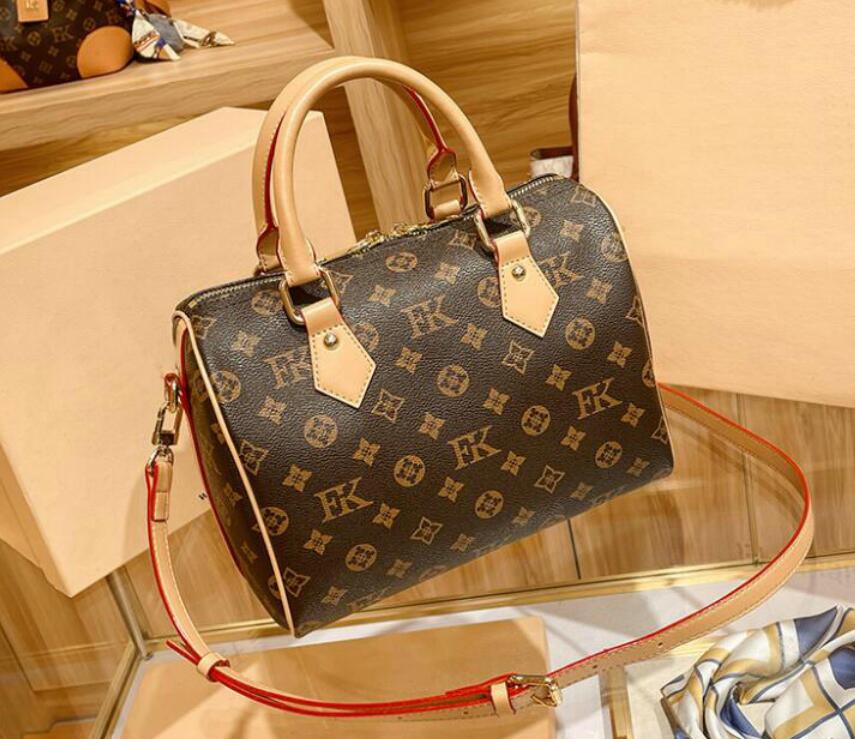 Designer Shoulder Duffel Bags Lady Handbags Women Fashion Cross Wallets Body Coin Pouch Long Zipper Pillow Practical Casual Famous key with lock 30cm, Brown/flower
Designer Shoulder Duffel Bags Lady Handbags Women Fashion Cross Wallets Body Coin Pouch Long Zipper Pillow Practical Casual Famous key with lock 30cm, Brown/flower