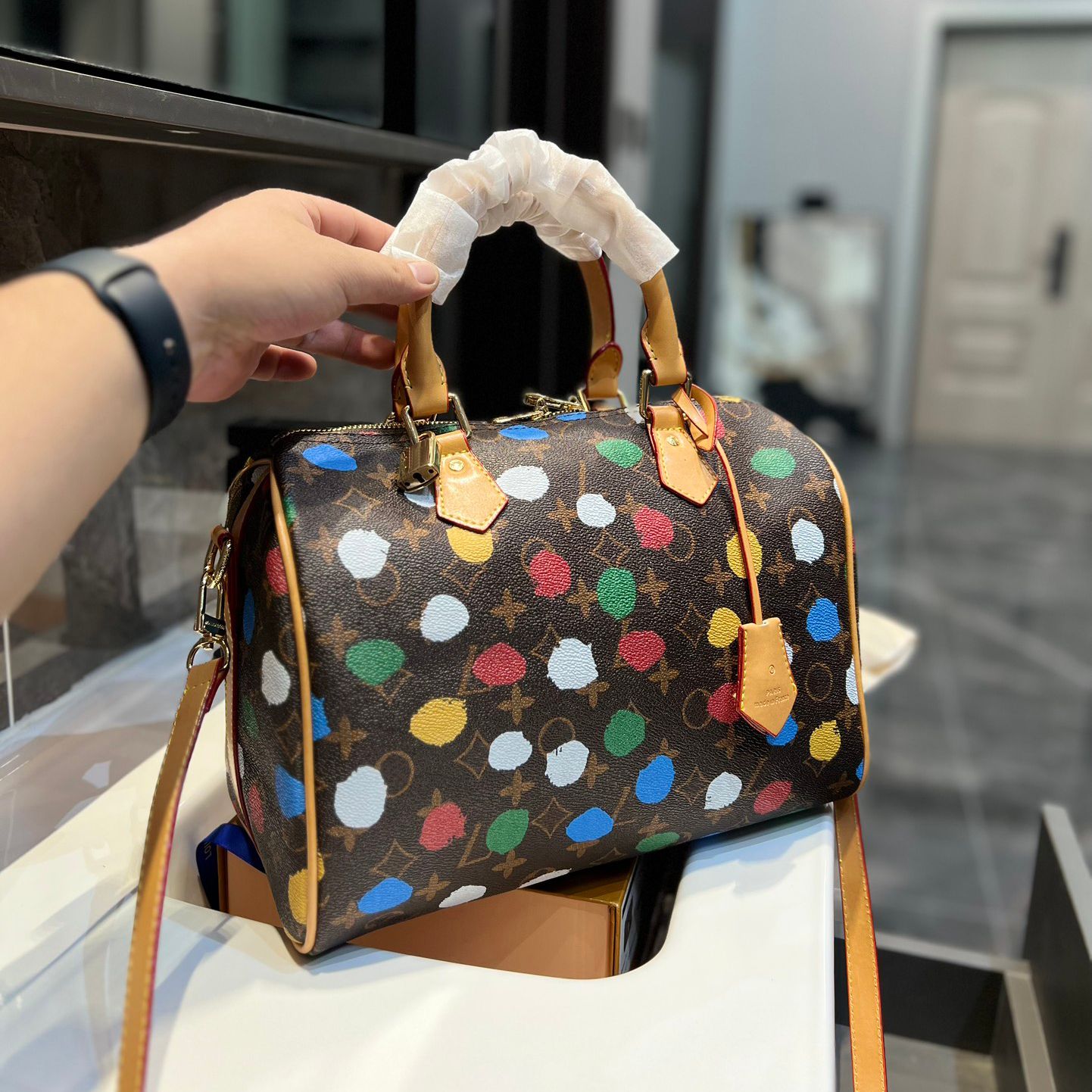 Genuine leather Women Messenger Bags Designers Shouder Crossbody Bag Pillow Travel Handbags For Print Shell Totes Bags Wave Point Fainting Handbag Luxurys, Drying agent
Genuine leather Women Messenger Bags Designers Shouder Crossbody Bag Pillow Travel Handbags For Print Shell Totes Bags Wave Point Fainting Handbag Luxurys, Drying agent