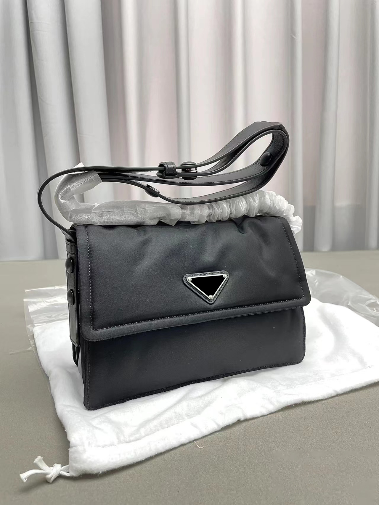 Square Designer Triangle Cini Large Nylon CrossBody Bags Handbag Womens Clutch With Shoulder Strap Mens Wallet Postman Satchel Hobo Bag Soft