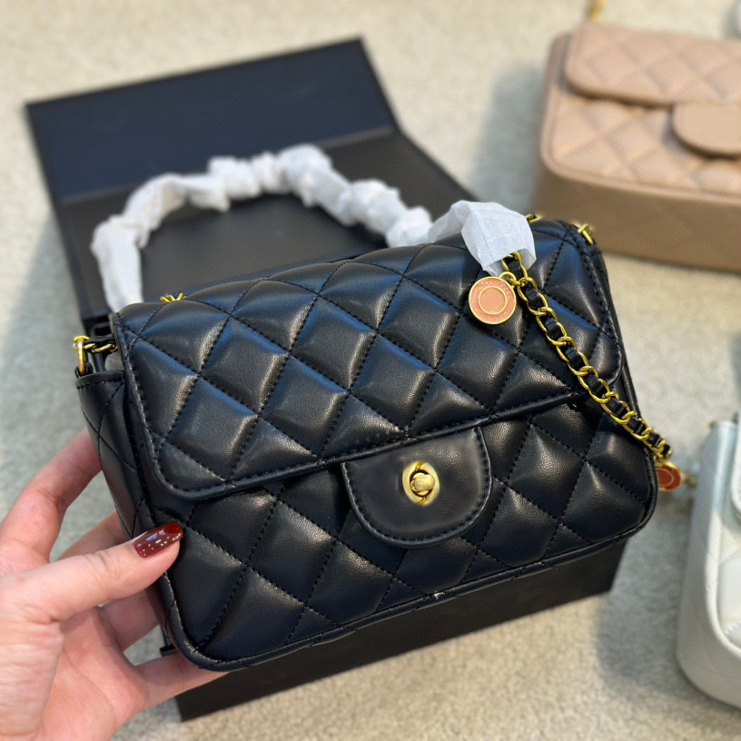 5A Designer Bag New Gold Coin Decorative Chain Square Fat Handbag Fashion Classic Diamond Lattice Womens Crossbody Bag, White
5A Designer Bag New Gold Coin Decorative Chain Square Fat Handbag Fashion Classic Diamond Lattice Womens Crossbody Bag, White