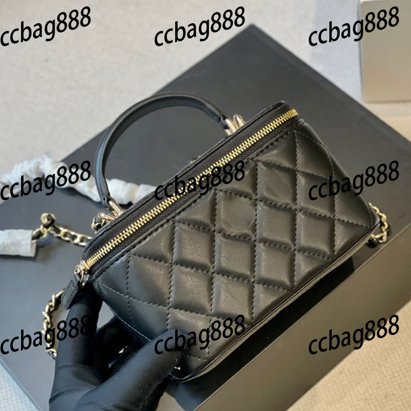 Classic Portable Trunk Women Cosmetic Bag Versatile Diamond Lattice Mini Luxury Crossbody Leather Quilted Retro Handbag Suitcases Birkin Card Holder Clutch 17CM, Black
Classic Portable Trunk Women Cosmetic Bag Versatile Diamond Lattice Mini Luxury Crossbody Leather Quilted Retro Handbag Suitcases Birkin Card Holder Clutch 17CM, Black