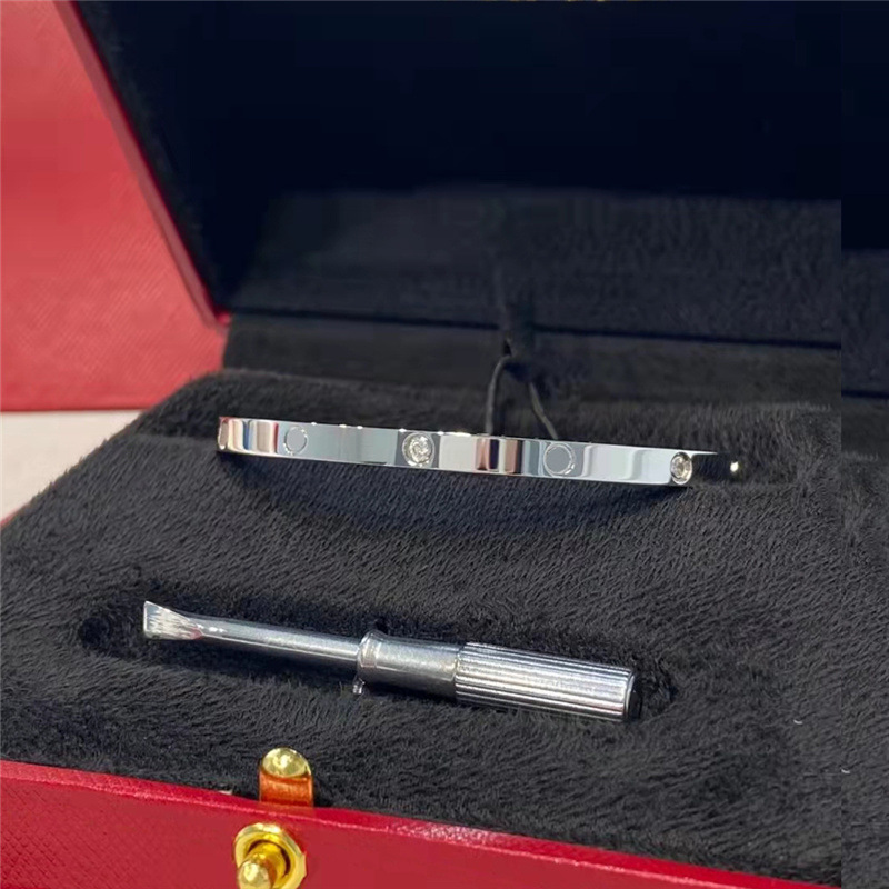 4 mm thin sixth generation love screwdriver bracelet high end luxury fashion bracelet designer bracelets men and women titanium steel Christmas jewelry gifts
4 mm thin sixth generation love screwdriver bracelet high end luxury fashion bracelet designer bracelets men and women titanium steel Christmas jewelry gifts