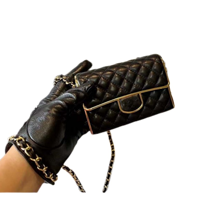 AAAAA Fashion Leather Shoulder Bags Luxury Purse Designer Handbag style Metal sheets Chain Cross Body Women Bag superior quality Solid color with original box, Black1
AAAAA Fashion Leather Shoulder Bags Luxury Purse Designer Handbag style Metal sheets Chain Cross Body Women Bag superior quality Solid color with original box, Black1