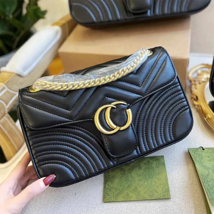 Women luxurys designers bags 2023 High Qualitys Marmonts Velvet Shoulder Handbags Purses Gold Chain Fashion letter Crossbody Bag 26cm handbag, Black
Women luxurys designers bags 2023 High Qualitys Marmonts Velvet Shoulder Handbags Purses Gold Chain Fashion letter Crossbody Bag 26cm handbag, Black