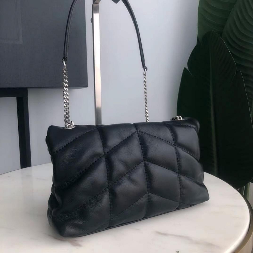 Genuine leather handbag chain purse crossbody bag shoulder for women fashion handbags lady cross body messenger Clutch bags, Golden chain
Genuine leather handbag chain purse crossbody bag shoulder for women fashion handbags lady cross body messenger Clutch bags, Golden chain