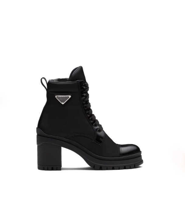 Women Designer Leather And Nylon Low Boots Heels Ladies Monolith Runway Black Leather Sock Triple Sole Boot Combat Booties With Original Box
Women Designer Leather And Nylon Low Boots Heels Ladies Monolith Runway Black Leather Sock Triple Sole Boot Combat Booties With Original Box