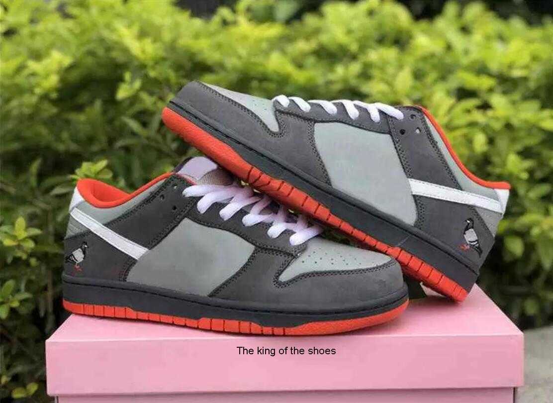 2023SBShoes Athletic Sneakers Medium Grey White Dark Grey Dove With Original Dunks Sb Staple Nyc Pigeon Low Skateboard Men Women
2023SBShoes Athletic Sneakers Medium Grey White Dark Grey Dove With Original Dunks Sb Staple Nyc Pigeon Low Skateboard Men Women