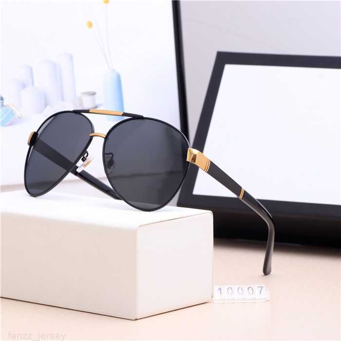 Luxury Brand Sunglass Classical Designer Polarized Glasses Men Women Pilot Sunglasses UV400 Eyewear Sunnies Metal Framefor man woman
Luxury Brand Sunglass Classical Designer Polarized Glasses Men Women Pilot Sunglasses UV400 Eyewear Sunnies Metal Framefor man woman