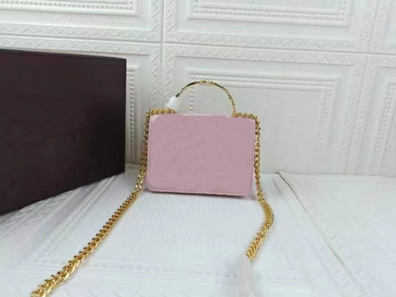 Higha Quality Fashion Luxurys Shoulder Bag Onthego Medium Tote Women Designers Handbags By The Pool Monograms embossing Messenger Designer bags 998, Pink
Higha Quality Fashion Luxurys Shoulder Bag Onthego Medium Tote Women Designers Handbags By The Pool Monograms embossing Messenger Designer bags 998, Pink