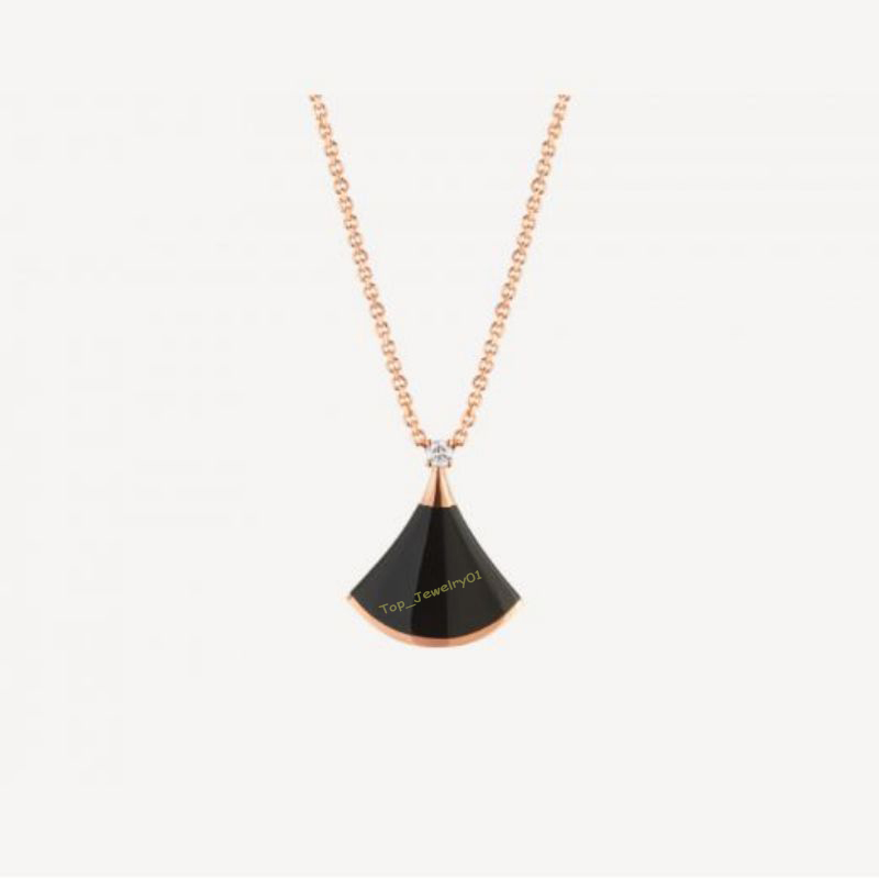 WomensJewelry Shell pendant necklace gem pendants necklace diamond gold Sweat-proof and colorfast ladies fashion necklaces designers
WomensJewelry Shell pendant necklace gem pendants necklace diamond gold Sweat-proof and colorfast ladies fashion necklaces designers