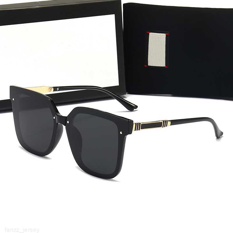 High quality Brand Sunglasses Designer Fashion Men UV400 Protection Outdoor Sport Vintage Women Sun glasses Retro Eyewear With box and casesfor man woman
High quality Brand Sunglasses Designer Fashion Men UV400 Protection Outdoor Sport Vintage Women Sun glasses Retro Eyewear With box and casesfor man woman