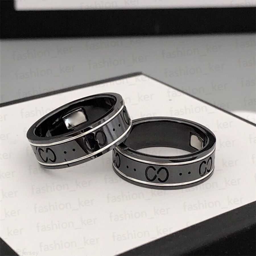Fashion Band Rings Unisex Designer Ring for Man Women Temperament High Qualityfor man woman
Fashion Band Rings Unisex Designer Ring for Man Women Temperament High Qualityfor man woman