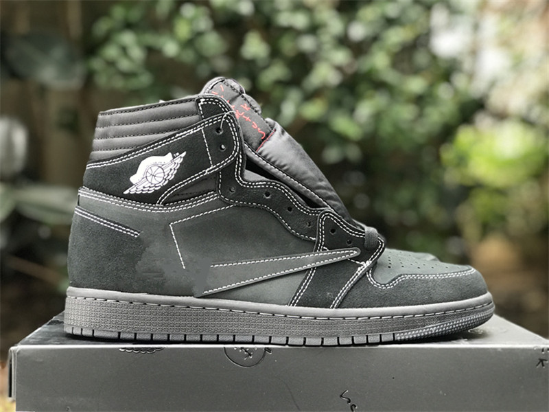 Basketball Shoes Jumpman 1 High Travis Scotts x Fragments All Black Black Colorway TS culture casual sports Leather Trainers Ship With Box Size 40-47.5
Basketball Shoes Jumpman 1 High Travis Scotts x Fragments All Black Black Colorway TS culture casual sports Leather Trainers Ship With Box Size 40-47.5