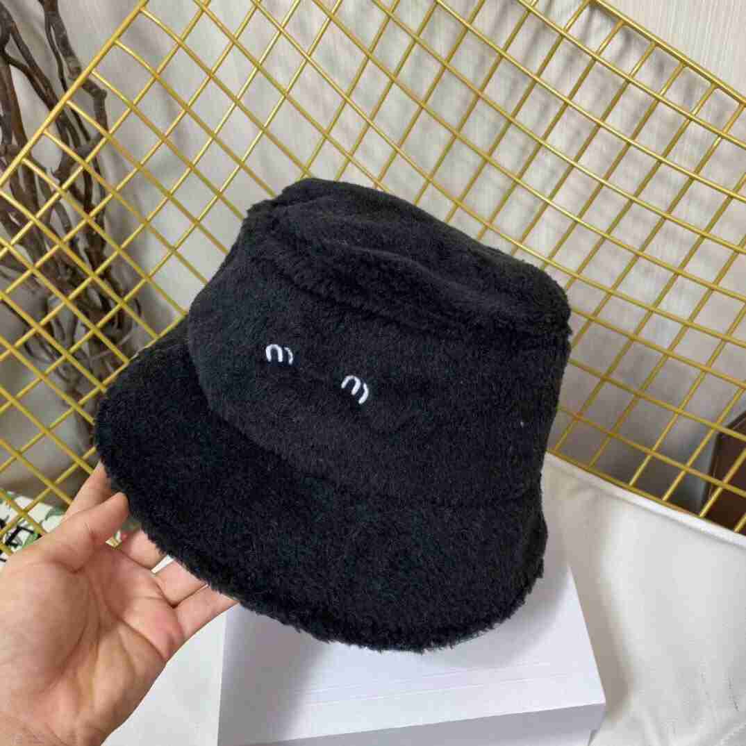 Wool Bucket Hats For Winter Snow Caps Women Men Designer Sun Hat Warm Brand Wide Brim Hats Casquette 5 Colorsfor man woman, M01
Wool Bucket Hats For Winter Snow Caps Women Men Designer Sun Hat Warm Brand Wide Brim Hats Casquette 5 Colorsfor man woman, M01