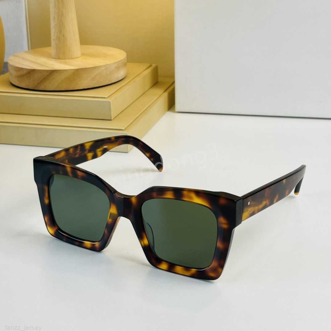 Sun glasses Summer Women Designer Sunglasses Square Frame For Random Box Retro Plate Men Eyeglasses Anti-Ultraviolet 6 Color Optional withfor man woman
Sun glasses Summer Women Designer Sunglasses Square Frame For Random Box Retro Plate Men Eyeglasses Anti-Ultraviolet 6 Color Optional withfor man woman