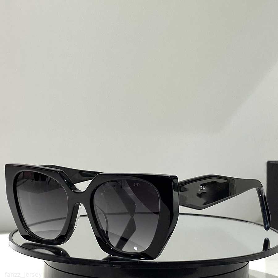 Designer Sunglasses Elegant Beach Glasses Fashion Goggle For Man Woman 7 Color Optional Top Qualityfor man woman
Designer Sunglasses Elegant Beach Glasses Fashion Goggle For Man Woman 7 Color Optional Top Qualityfor man woman