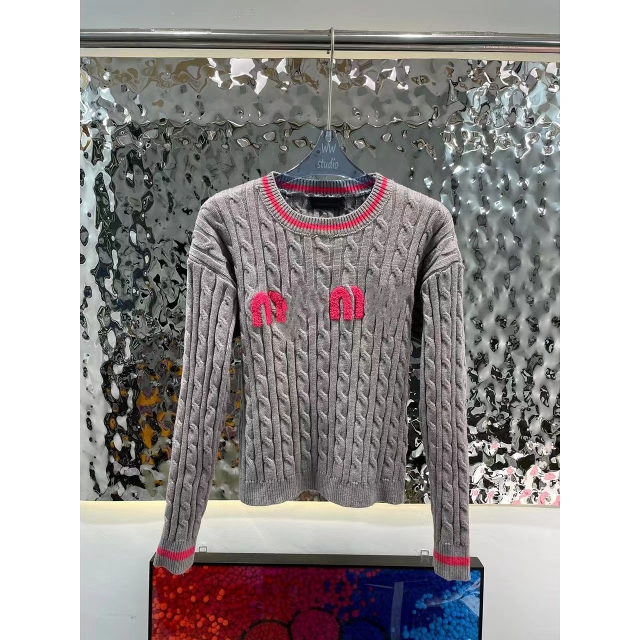 Women Designer Sweater Jacket Woman Sweaters Womens Round neck Stripe Sweaters Knit Letter Knitted Long Sleeved Cardigan Fashion Casual Knitwear Shirts, Gray
Women Designer Sweater Jacket Woman Sweaters Womens Round neck Stripe Sweaters Knit Letter Knitted Long Sleeved Cardigan Fashion Casual Knitwear Shirts, Gray