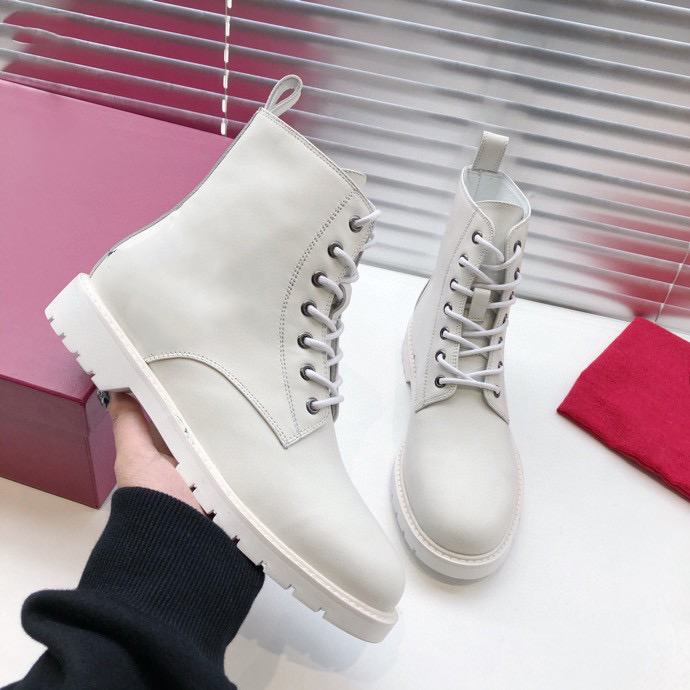 Designer Boots Luxury Brand Genuine Leather Martin BOOTS Ankle Booties Woman Short BOOT Sneakers Trainers Slipper Sandals by topshoe99 088, # box
Designer Boots Luxury Brand Genuine Leather Martin BOOTS Ankle Booties Woman Short BOOT Sneakers Trainers Slipper Sandals by topshoe99 088, # box