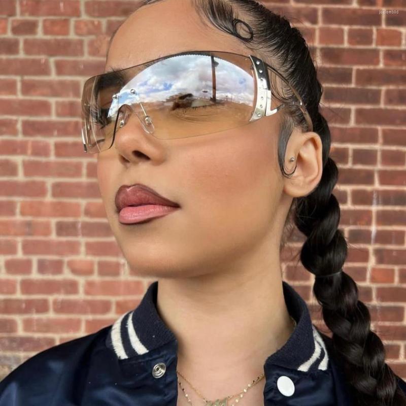 Sunglasses Designer One Piece Rimless Y2k Women Men Fashion Vintage Metal Sun Glasses For Female Trend Eyewear
Sunglasses Designer One Piece Rimless Y2k Women Men Fashion Vintage Metal Sun Glasses For Female Trend Eyewear