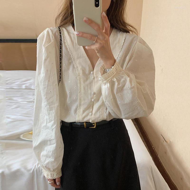 Women's Blouses Autumn Sweet Casual Women Lantern Long Sleeve V-Neck Single Breasted Shirts Tops French Chic Lace Spliced Femme Blusas, Beige
Women's Blouses Autumn Sweet Casual Women Lantern Long Sleeve V-Neck Single Breasted Shirts Tops French Chic Lace Spliced Femme Blusas, Beige