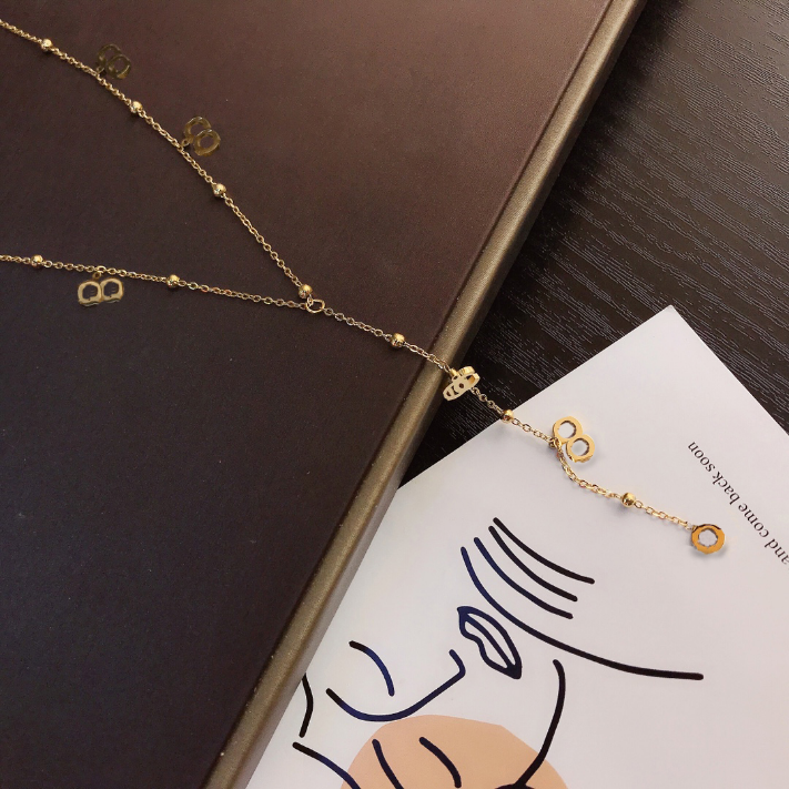 Fashion Designer Pendant Necklace Seven Accessories Charm Exquisite Luxury Womens Jewelry Selected Gift Mature Men's Love Wedding Must Be Popular Design Style
Fashion Designer Pendant Necklace Seven Accessories Charm Exquisite Luxury Womens Jewelry Selected Gift Mature Men's Love Wedding Must Be Popular Design Style