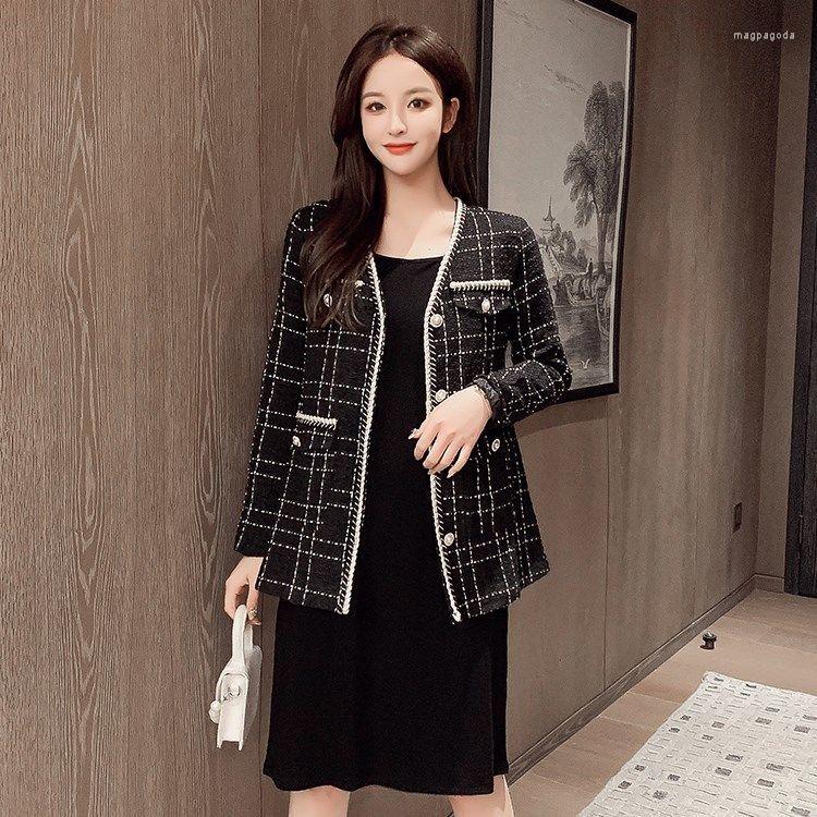 Women' Wool 2022 Spring Korean Version Of The Retro Temperament V-neck Western Style Was Thin Woolen Plaid Jacket Female Coats, Black
Women' Wool 2022 Spring Korean Version Of The Retro Temperament V-neck Western Style Was Thin Woolen Plaid Jacket Female Coats, Black