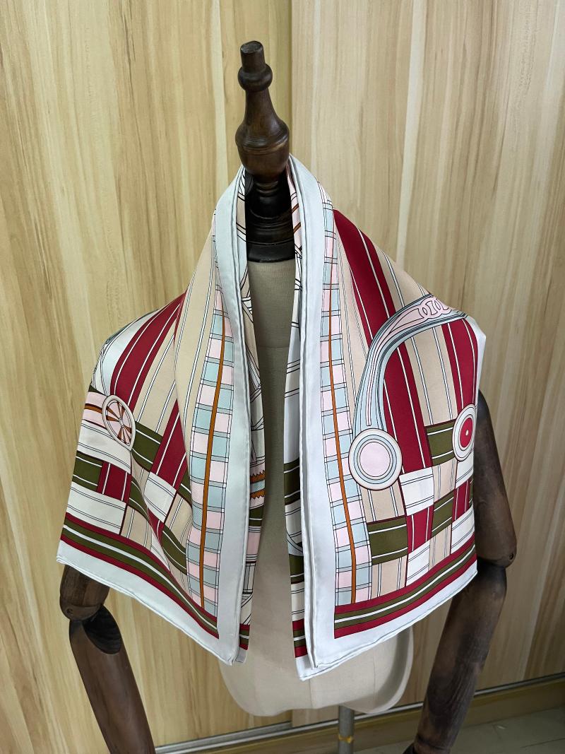 Scarves 2022 Arrival Fashion Elegant Brand Chain Silk Scarf 90 Cm Square Shawl Twill Wrap For Women Lady Girl 
Scarves 2022 Arrival Fashion Elegant Brand Chain Silk Scarf 90 Cm Square Shawl Twill Wrap For Women Lady Girl