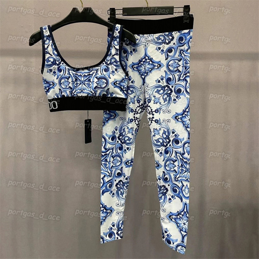 Printed Womens Yoga Outfits Vintage Letters Summer Tracksuits Sexy Sleeveless Padded Sports Tank Tops Leggings Fashion Jogging Running Sportswear, With label
Printed Womens Yoga Outfits Vintage Letters Summer Tracksuits Sexy Sleeveless Padded Sports Tank Tops Leggings Fashion Jogging Running Sportswear, With label
