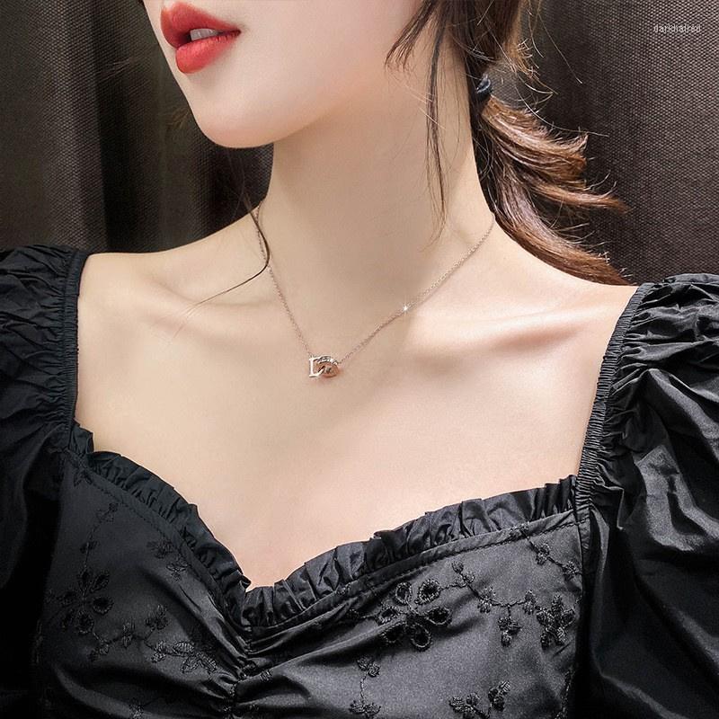 Chains Fashion Trend Letters Titanium Steel Necklace Female Tide Net Celebrity INS Cold Wind Clavicle Chain Temperament Choker
Chains Fashion Trend Letters Titanium Steel Necklace Female Tide Net Celebrity INS Cold Wind Clavicle Chain Temperament Choker