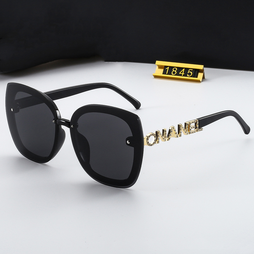 Top luxury polarized Sunglasses polaroid lens designer womens Goggle senior Eyewear For Women eyeglasses frame Vintage Sun Glasses With Box
Top luxury polarized Sunglasses polaroid lens designer womens Goggle senior Eyewear For Women eyeglasses frame Vintage Sun Glasses With Box