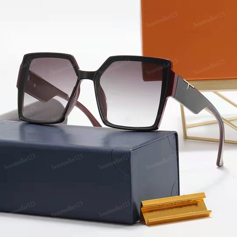 Top Designer Sunglasses for Women Men Letter Lenses Outdoor Sun Glasses Square Frame Flower Eyeglasses Fashion Eyewear High-quality Eyeglass Driving Eyewears
Top Designer Sunglasses for Women Men Letter Lenses Outdoor Sun Glasses Square Frame Flower Eyeglasses Fashion Eyewear High-quality Eyeglass Driving Eyewears