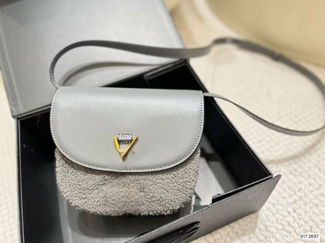 Y bags luxury designer bag fashionbags womens handbag handbags crossbody Lamb wool piglet bun messenger bag mini shoulder vintage, Empty box
Y bags luxury designer bag fashionbags womens handbag handbags crossbody Lamb wool piglet bun messenger bag mini shoulder vintage, Empty box
