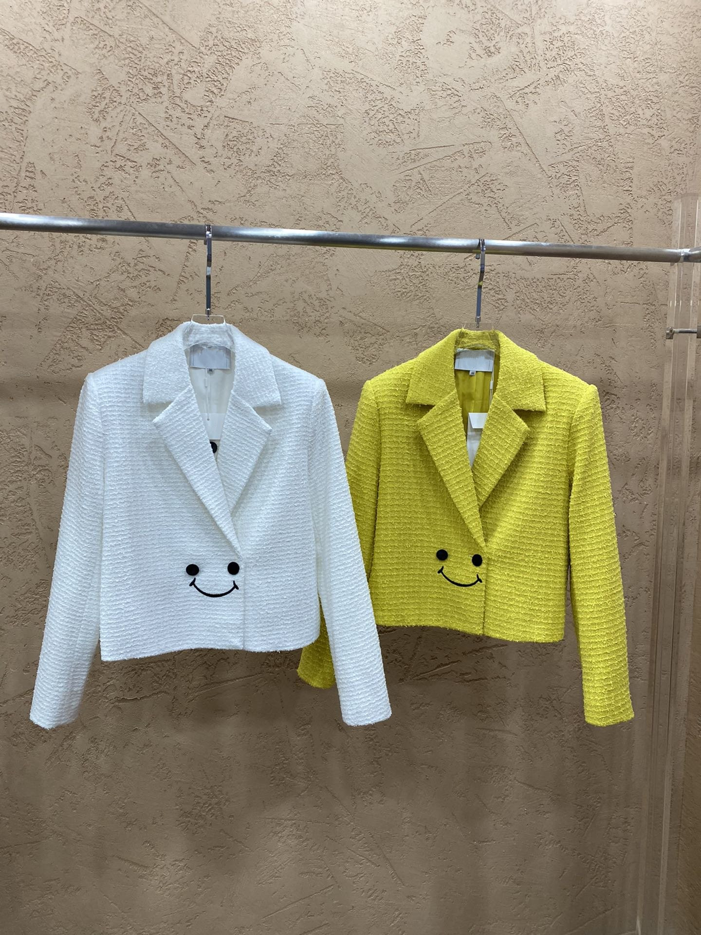 Chan New Women's brand jacket designer Fashion top-grade autumn winter logo tweed coat overcoat Leisure Spring Coats cardigan Women Christmas Gift, White
Chan New Women's brand jacket designer Fashion top-grade autumn winter logo tweed coat overcoat Leisure Spring Coats cardigan Women Christmas Gift, White