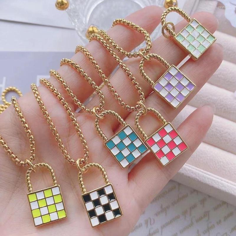 Pendant Necklaces 5Pcs Colorful Enamel Lock Shaped Necklace High Quality Drip Oil Charm Jewelry
Pendant Necklaces 5Pcs Colorful Enamel Lock Shaped Necklace High Quality Drip Oil Charm Jewelry