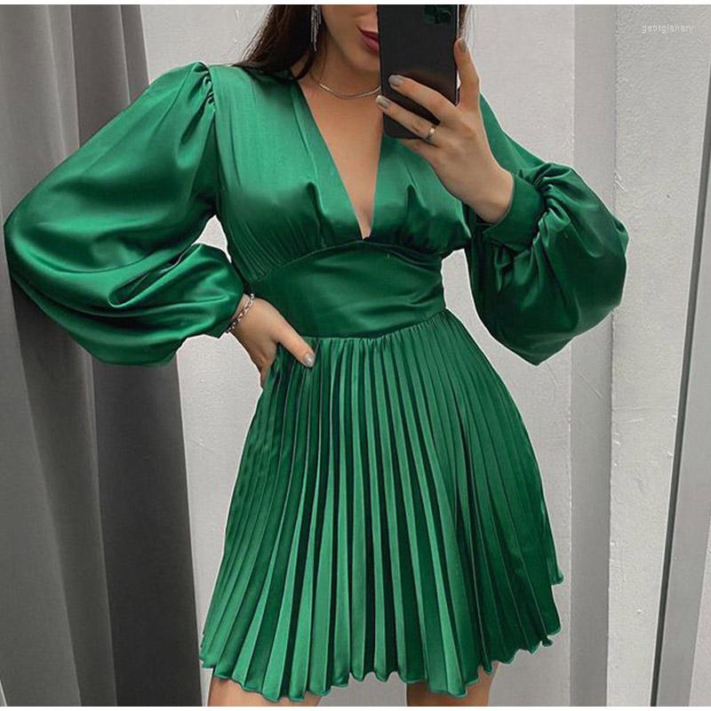 Casual Dresses Women' V-neck Satin Pleated Dress Fall High Waist A-line Party Elegant Vestidos 2022 Female Club Long Sleeve Mini, Green
Casual Dresses Women' V-neck Satin Pleated Dress Fall High Waist A-line Party Elegant Vestidos 2022 Female Club Long Sleeve Mini, Green
