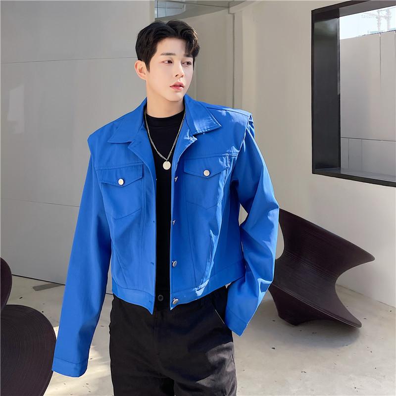 Men's Jackets 2022 Spring Korean Style Personality Contour Shape Shoulder Design Men Casual Loose Short Section Blue Jacket -XL
Men's Jackets 2022 Spring Korean Style Personality Contour Shape Shoulder Design Men Casual Loose Short Section Blue Jacket -XL