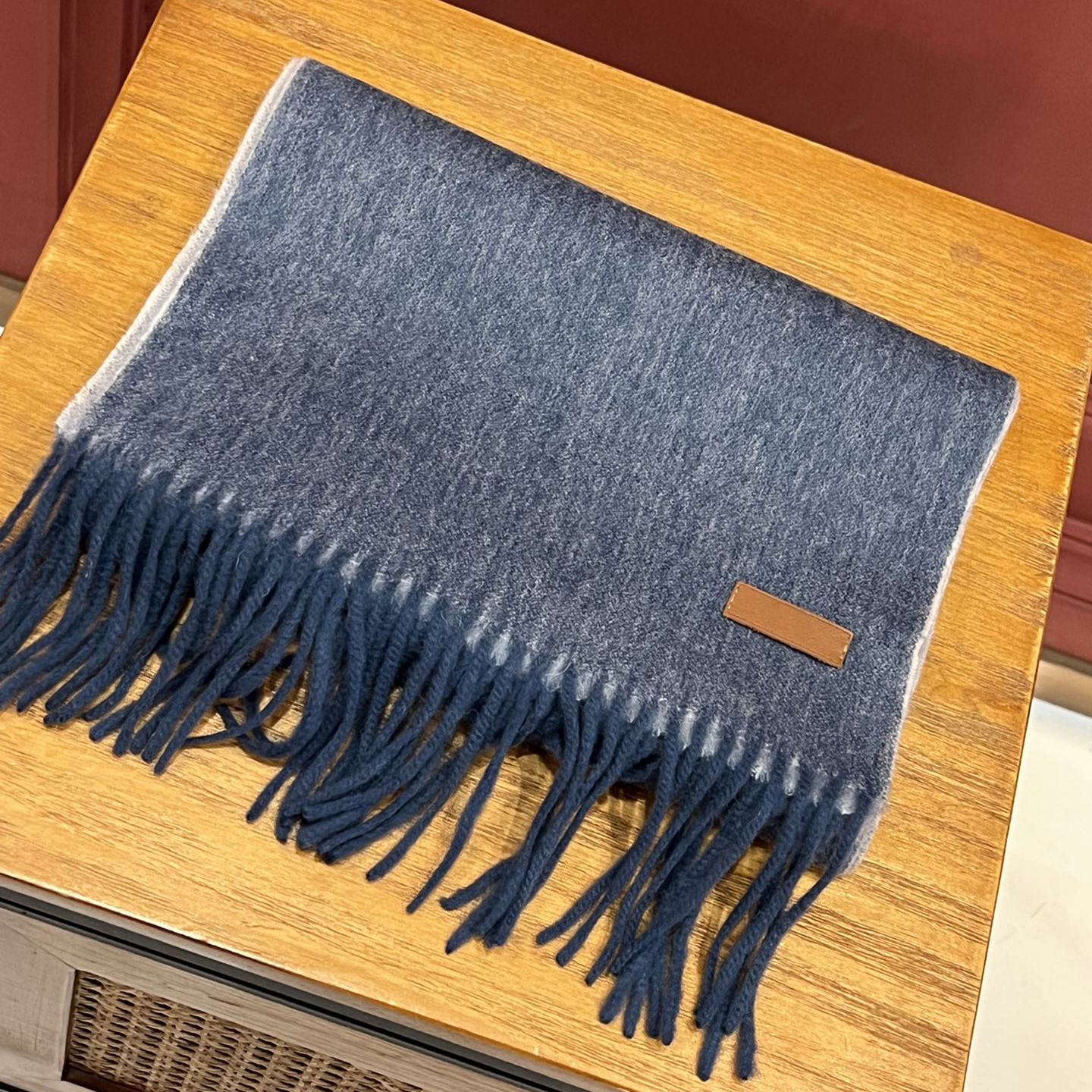 Designer Blue Cashmere Scarf Wrap Reversible Winter Warm Shawl Pashmina for Men Women
Designer Blue Cashmere Scarf Wrap Reversible Winter Warm Shawl Pashmina for Men Women