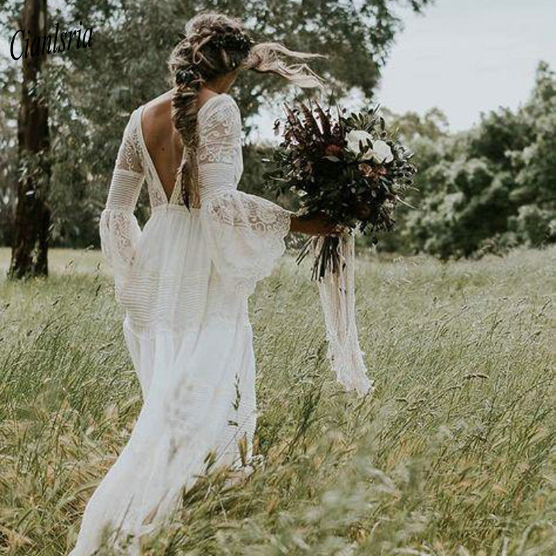 Bohemian Country Dresses V-Neck Long Sleeve Appliques Lace Backless Boho Beach Plus Size Wedding Dress