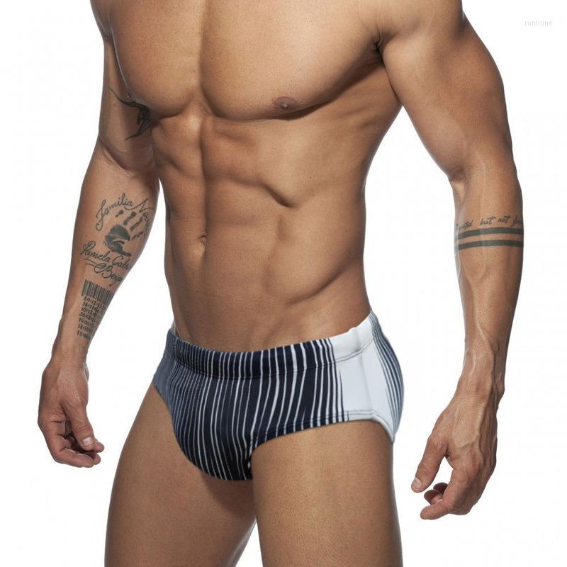 Underpants Men Underwear Striped Sealmess Bugle Pouch Briefs Beach Quick Dry Swimwear Bikini Swimsuit Panties Black Plus Size
Underpants Men Underwear Striped Sealmess Bugle Pouch Briefs Beach Quick Dry Swimwear Bikini Swimsuit Panties Black Plus Size