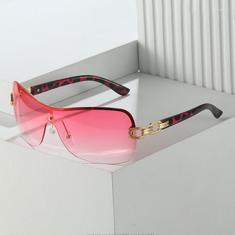 Sunglasses Fashion Big Frame Punk One Piece Rimless Y2K Goggles Women Brand Design Luxury Oversized Wrap Around Sun Glasses
Sunglasses Fashion Big Frame Punk One Piece Rimless Y2K Goggles Women Brand Design Luxury Oversized Wrap Around Sun Glasses