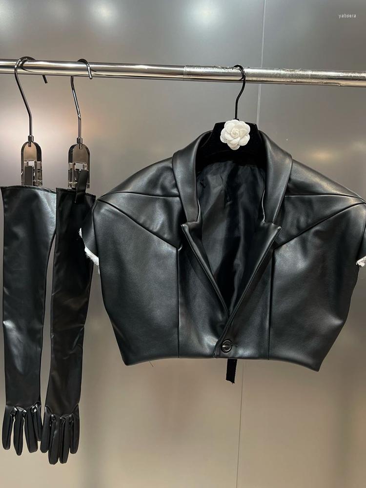 Women' Vests Design Fashion Soild Color Lapel Shoulder Pad Casual PU Leather Vest Women' Long Sleeve Gloves Female 2022 Autumn, Black
Women' Vests Design Fashion Soild Color Lapel Shoulder Pad Casual PU Leather Vest Women' Long Sleeve Gloves Female 2022 Autumn, Black