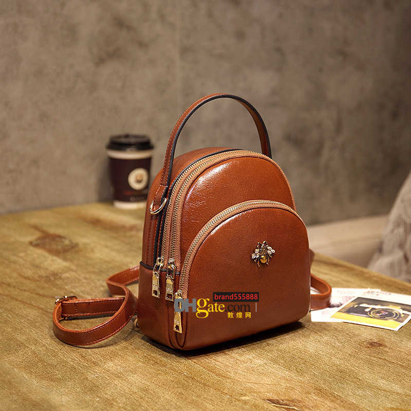 LuxurySmall Bag forWomen NewFashionable Retro Bee Small round Bag All-Match Messenger Bagfor Women Fashionable Shoulder Mini Womens, Blue spot
LuxurySmall Bag forWomen NewFashionable Retro Bee Small round Bag All-Match Messenger Bagfor Women Fashionable Shoulder Mini Womens, Blue spot