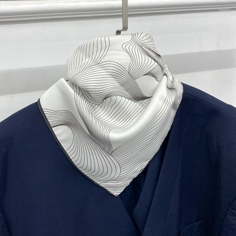 Scarves 2022 Autumn And Winter Geometric Pattern Printing Twill Silk Scarf Square Women
Scarves 2022 Autumn And Winter Geometric Pattern Printing Twill Silk Scarf Square Women
