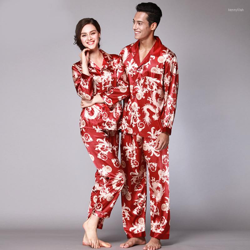 Men's Sleepwear Autumn Couple Pajamas Set Red Paisley Silk Satin Men And Women Long-sleeved Tops Trousers Suit Print Home Clothes, Women red
Men's Sleepwear Autumn Couple Pajamas Set Red Paisley Silk Satin Men And Women Long-sleeved Tops Trousers Suit Print Home Clothes, Women red